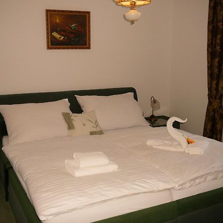 Hotel Zamecek Pod Hradem Stary Jicin 111 エクステリア 写真
