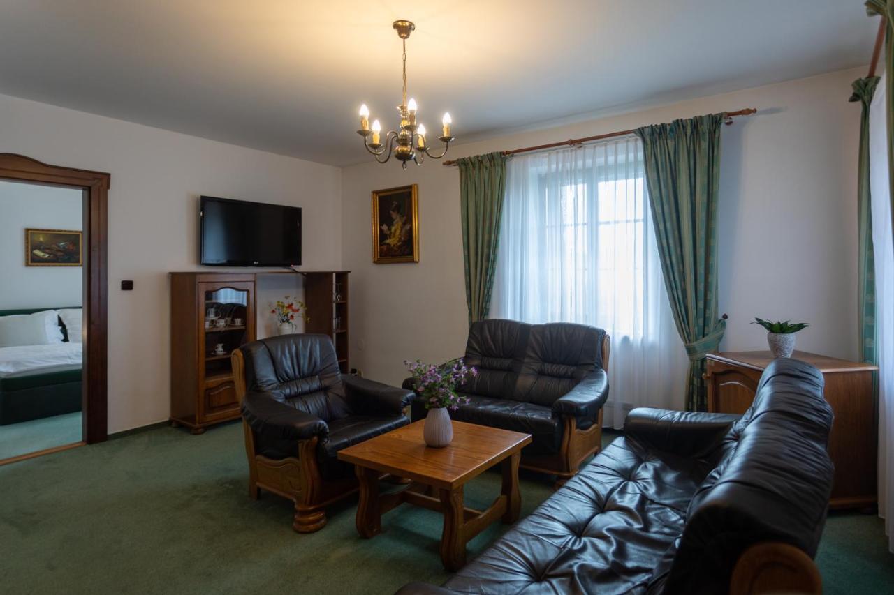 Hotel Zamecek Pod Hradem Stary Jicin 111 エクステリア 写真
