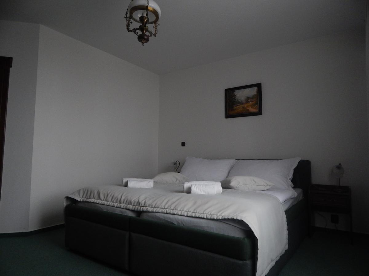 Hotel Zamecek Pod Hradem Stary Jicin 111 エクステリア 写真